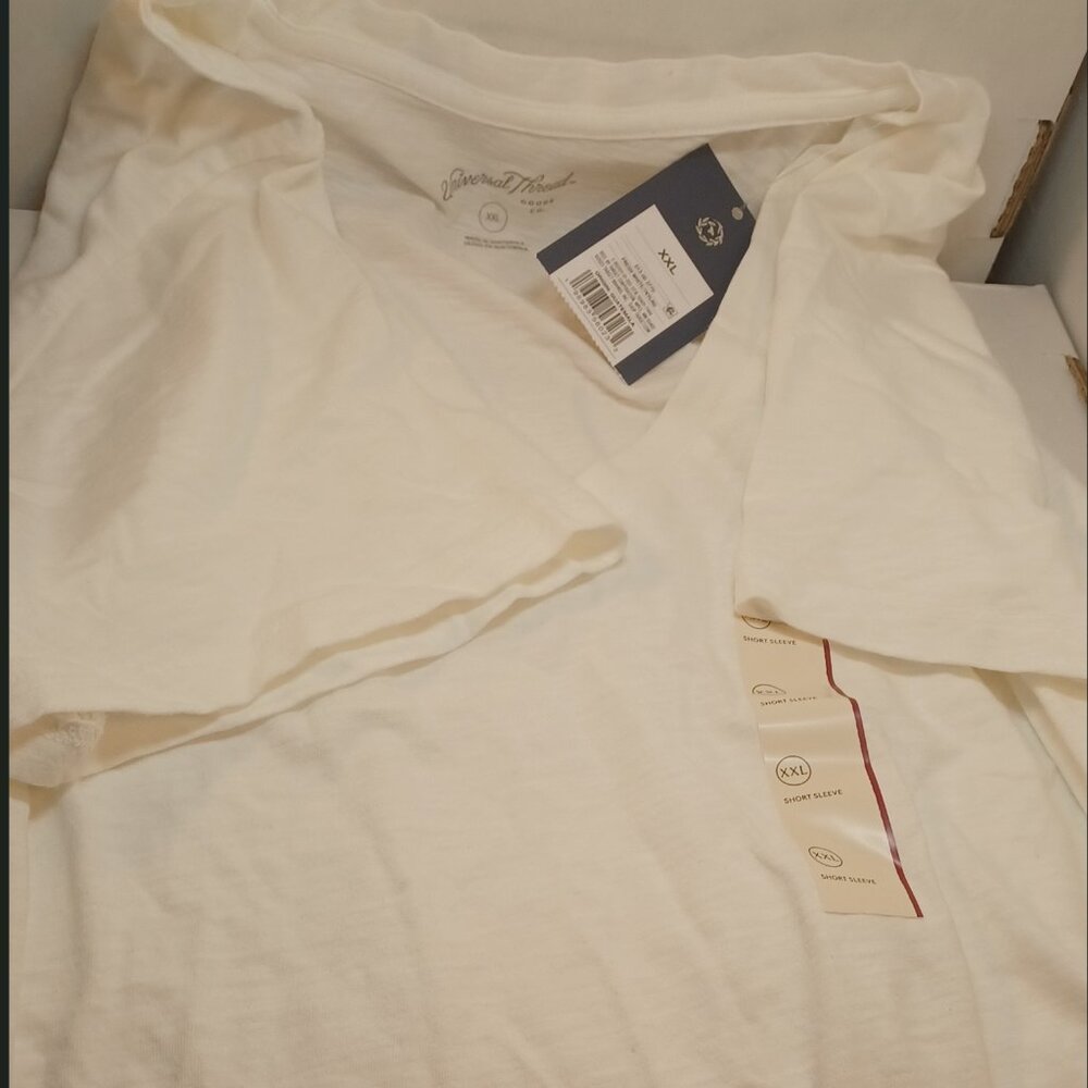 Universal Thread White Shirt Men’s -XXL-Short Sleeve-NEW-Box Shipping